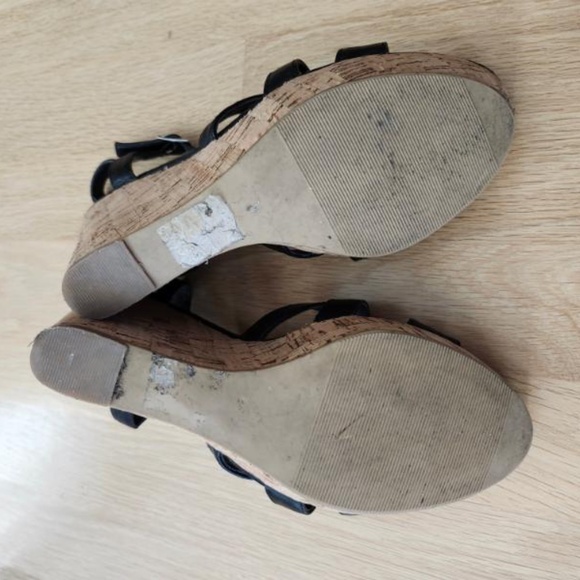 Le Chateau wedge black cork heels - Picture 3 of 8